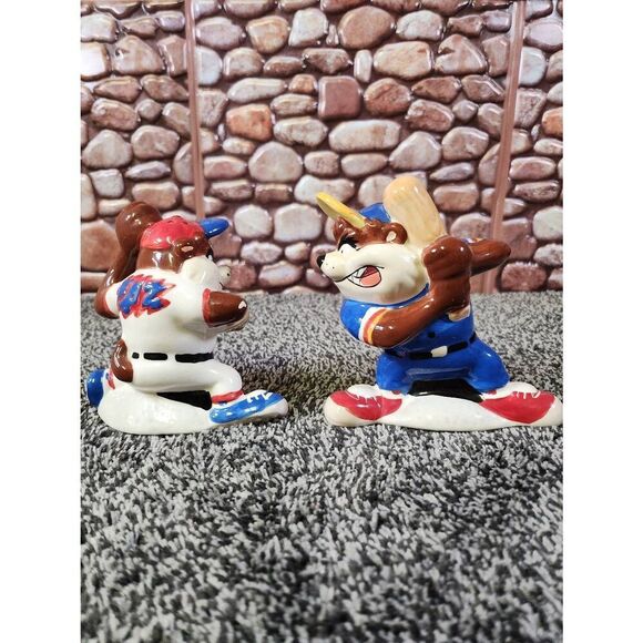 Looney Tunes Tasmanian Devil Salt and Pepper - Picture 1 of 12